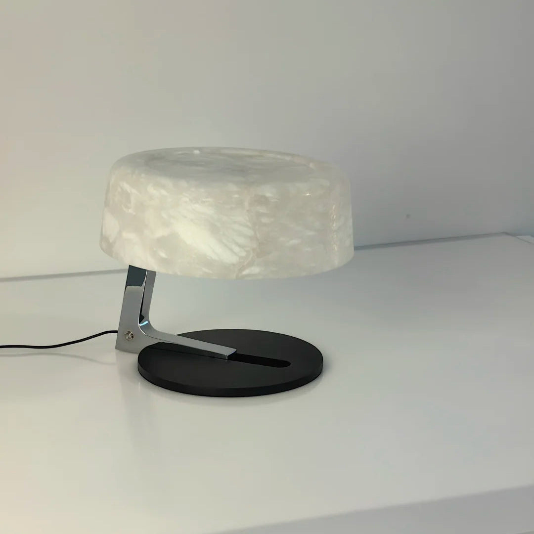 Luma Alabaster Table Lamp Glowryte