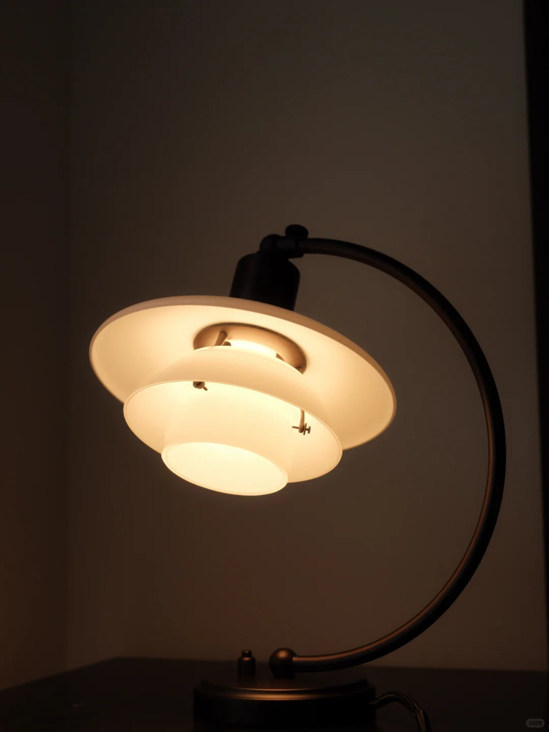 Lumi Vintage Glass Table Lamp Glowryte