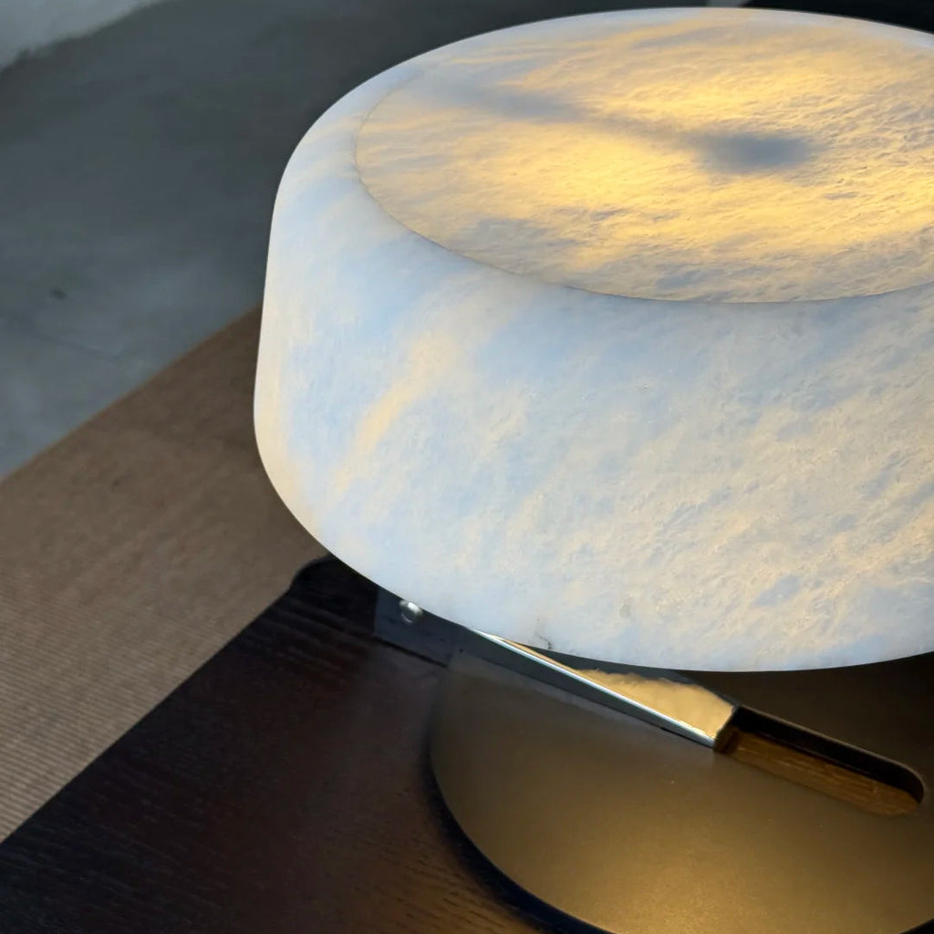 Luma Alabaster Table Lamp Glowryte