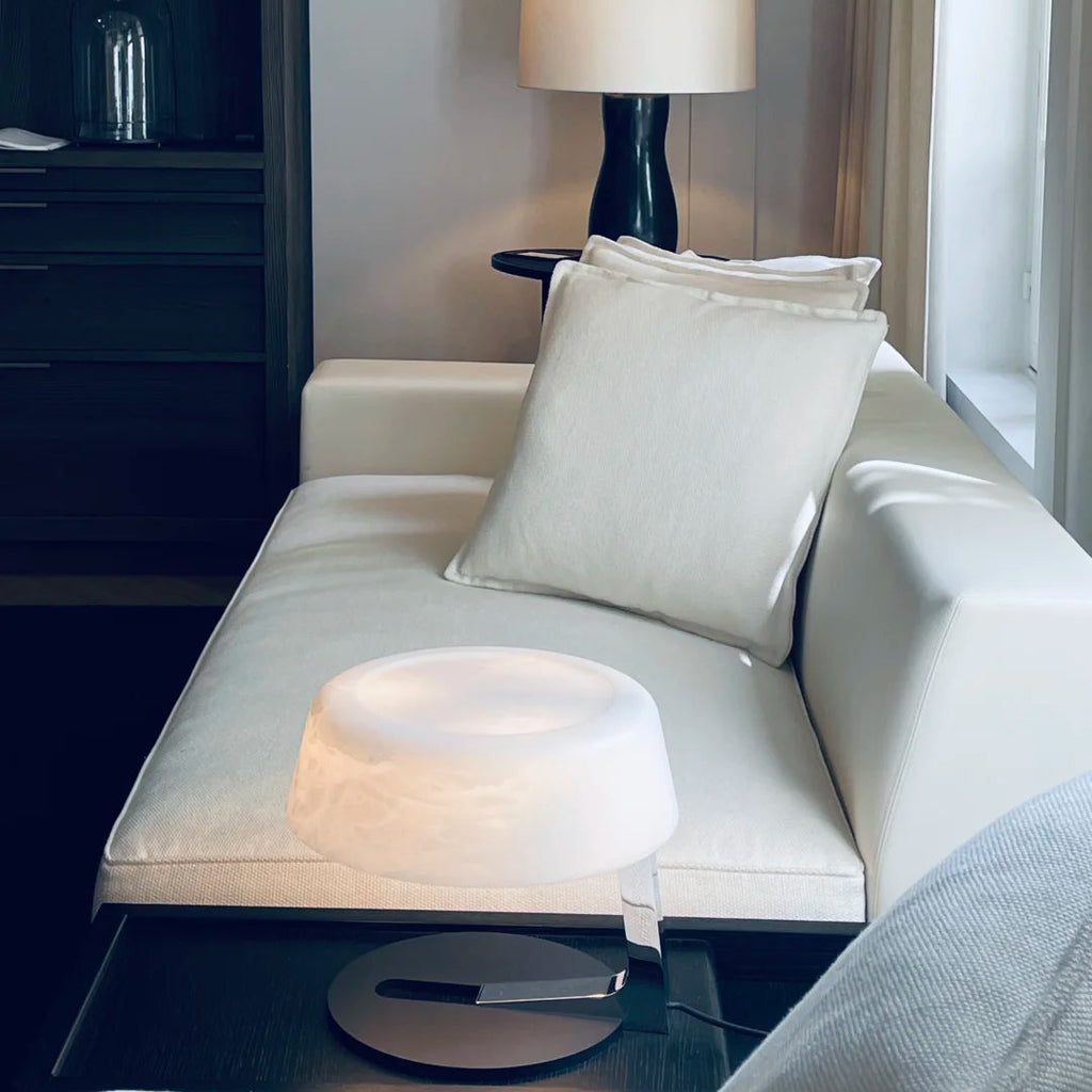 Luma Alabaster Table Lamp Glowryte