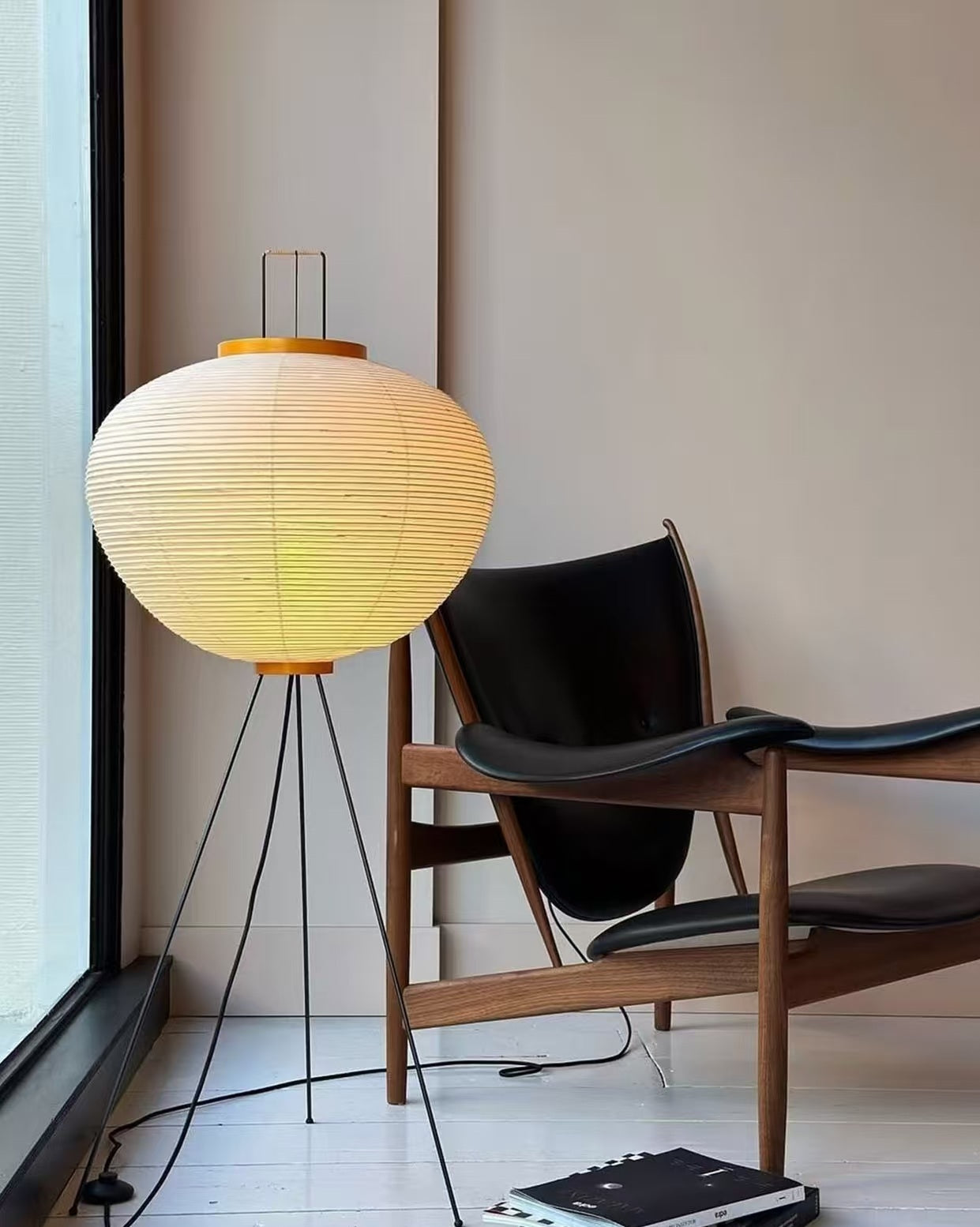 Akari Washi Globe Floor Lamp Glowryte