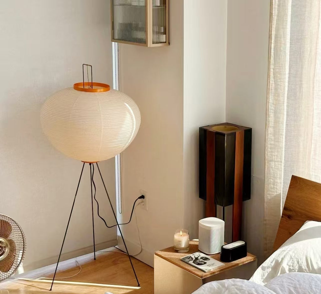 Akari Washi Globe Floor Lamp Small: Dia 12.9" × H 26.7“ (Dia 33 × H 68 cm) White Glowryte