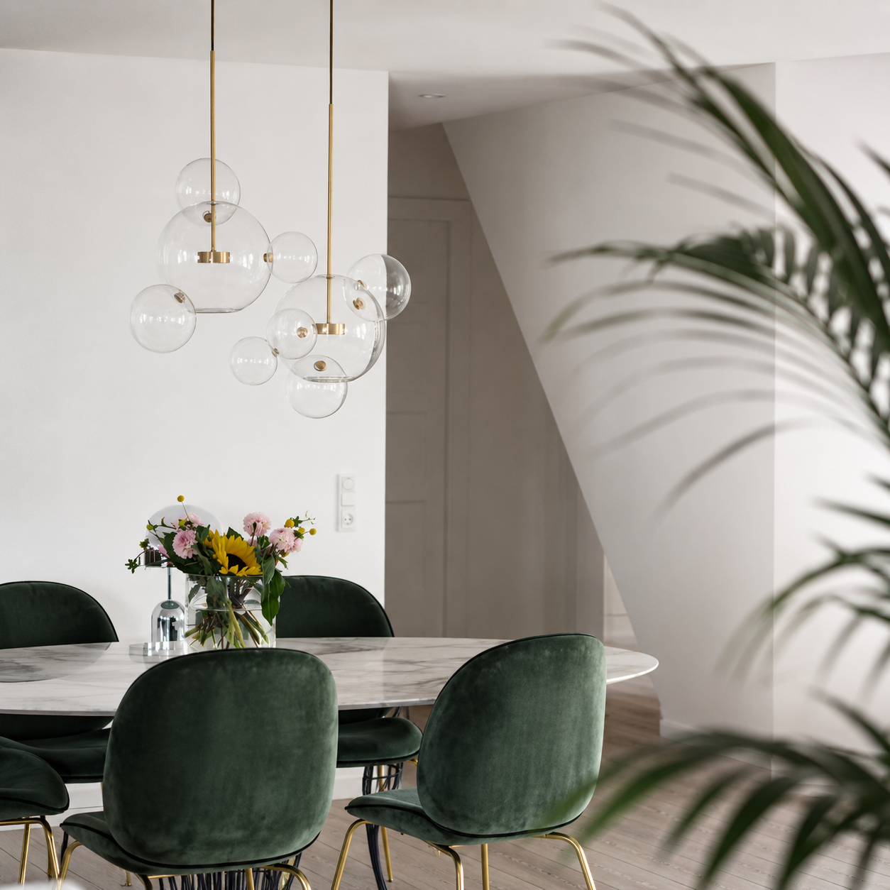 Cove Bubble Linear Chandelier Glowryte