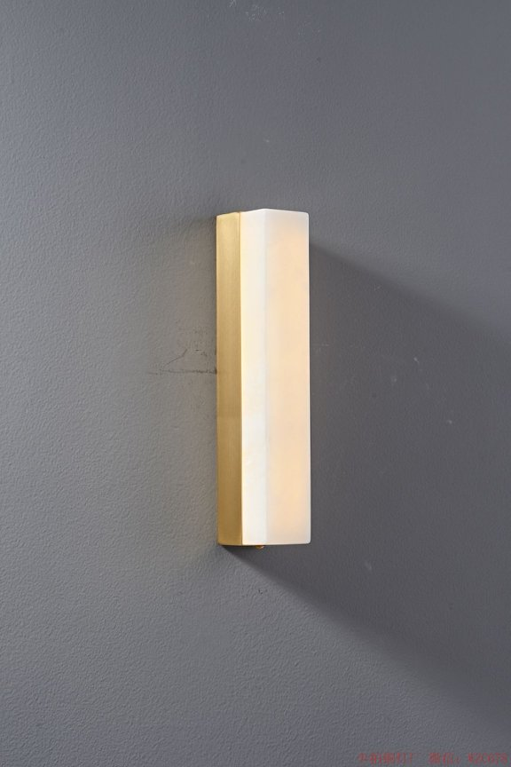 Luma Tall Sconce Glowryte