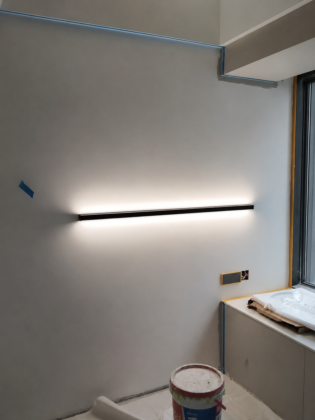 Slim Linear LED Wall Sconce Glowryte