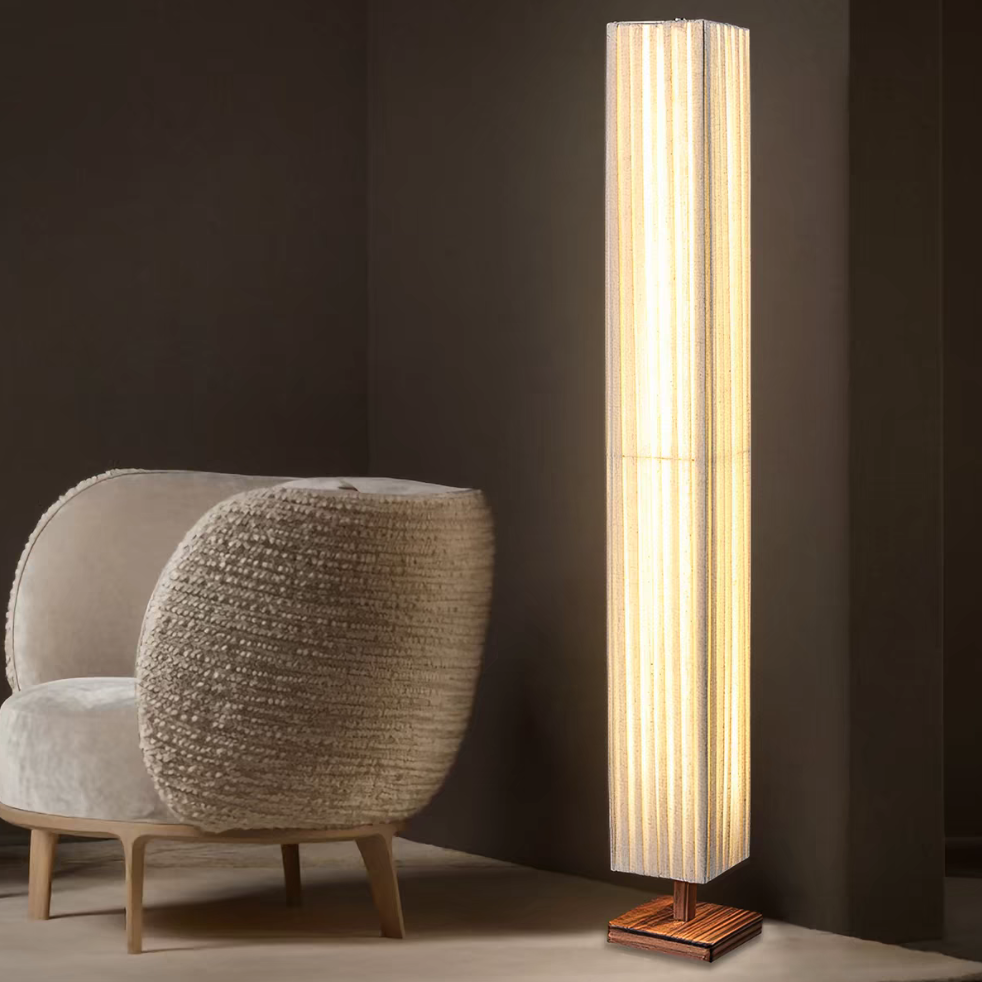 Luma Veil Floor Lamp H 47.2" × W 5.5" (H 120 × W 16 cm) Off-White Natural Wood Glowryte