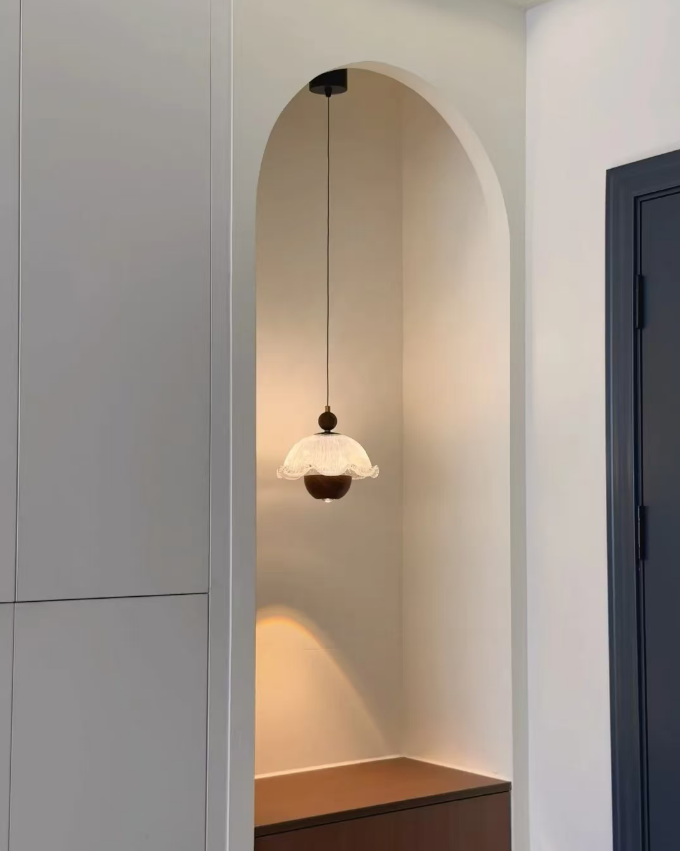 Closet lighting