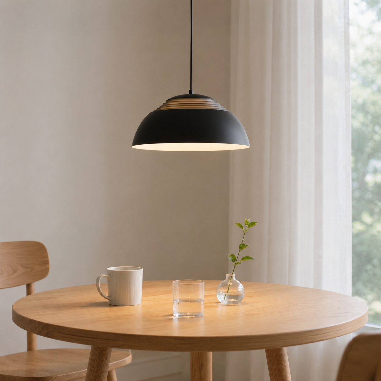Luma Modern Pendant Light Small Black Glowryte