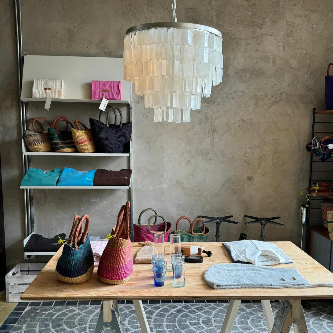 Maris Capiz Tiered Chandelier Glowryte
