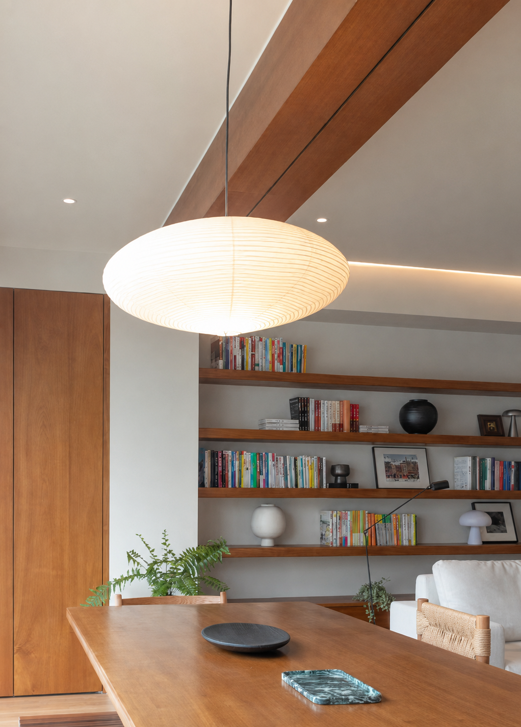 Akari Washi Rugby-style chandelier Glowryte