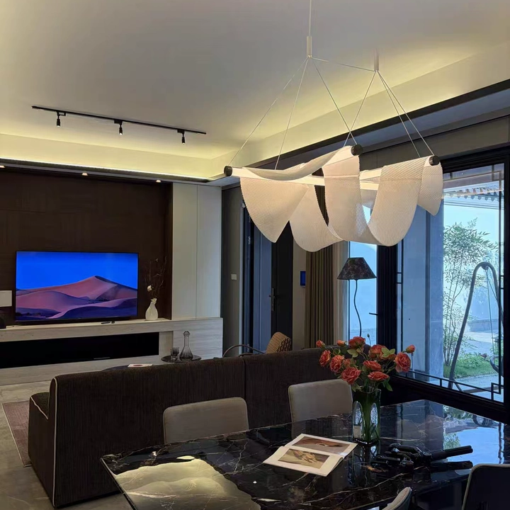 Aeris Sculptural Curved Pendant Light Glowryte