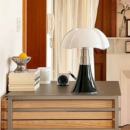 Bellina Scalloped Acrylic Table Lamp Glowryte