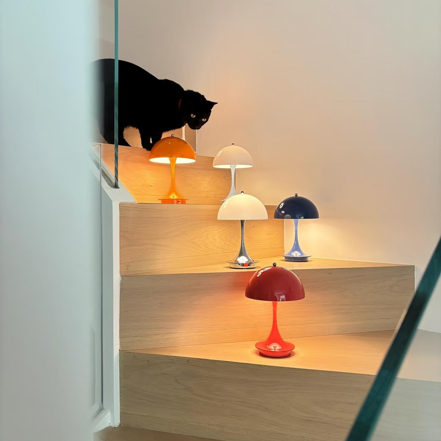 Panthella Mushroom Table Lamp THOMSON