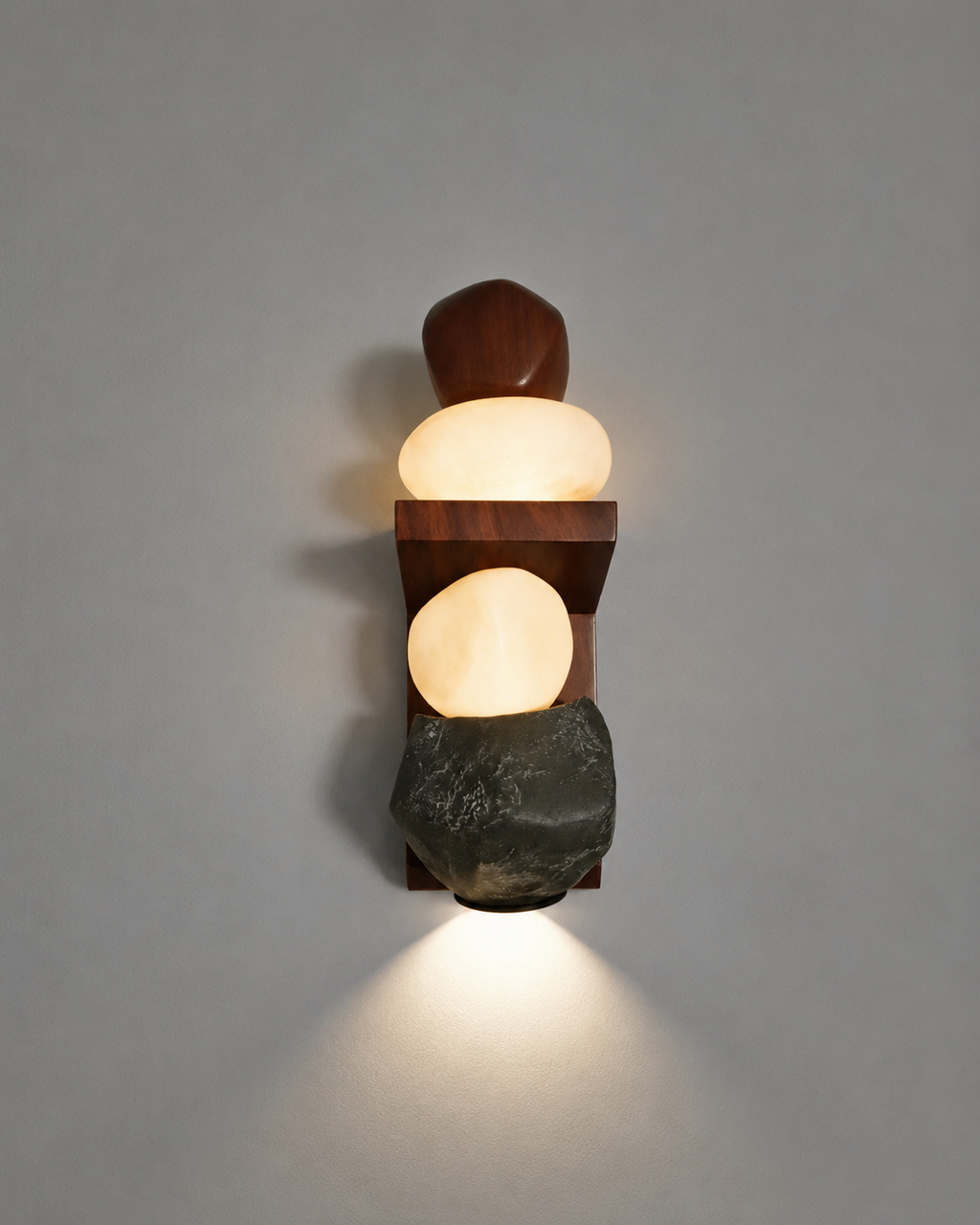 Zen Pebble Wall Sconce L 5.1“ × W 3.9“ × H 11.8” (L 13 × W 10 × H 30 cm) Walnut Wood Glowryte