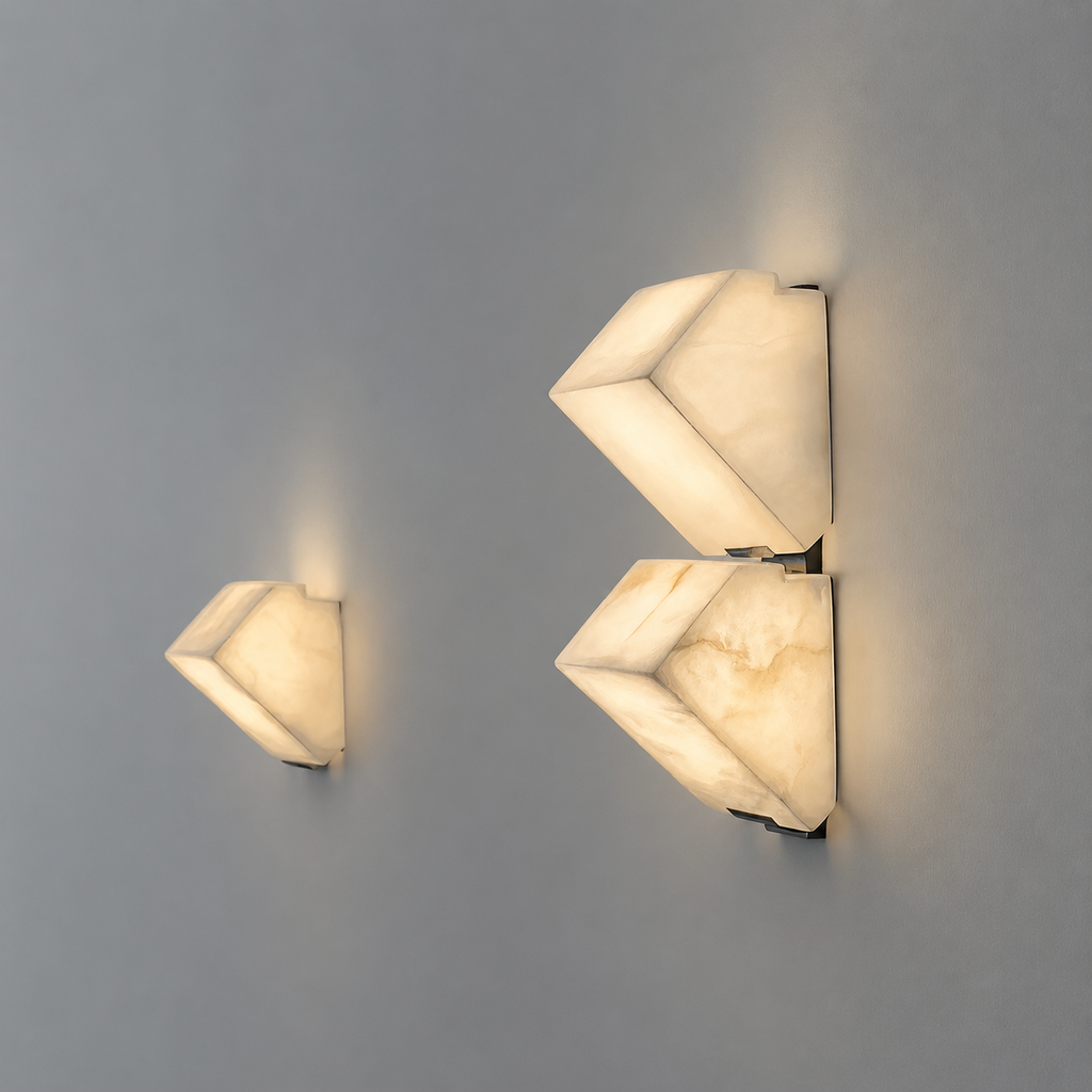 Strata Alabaster Triple Sconce 2-Light: L 7“ × H 13.7” (L 18 × H 35 cm) White Glowryte
