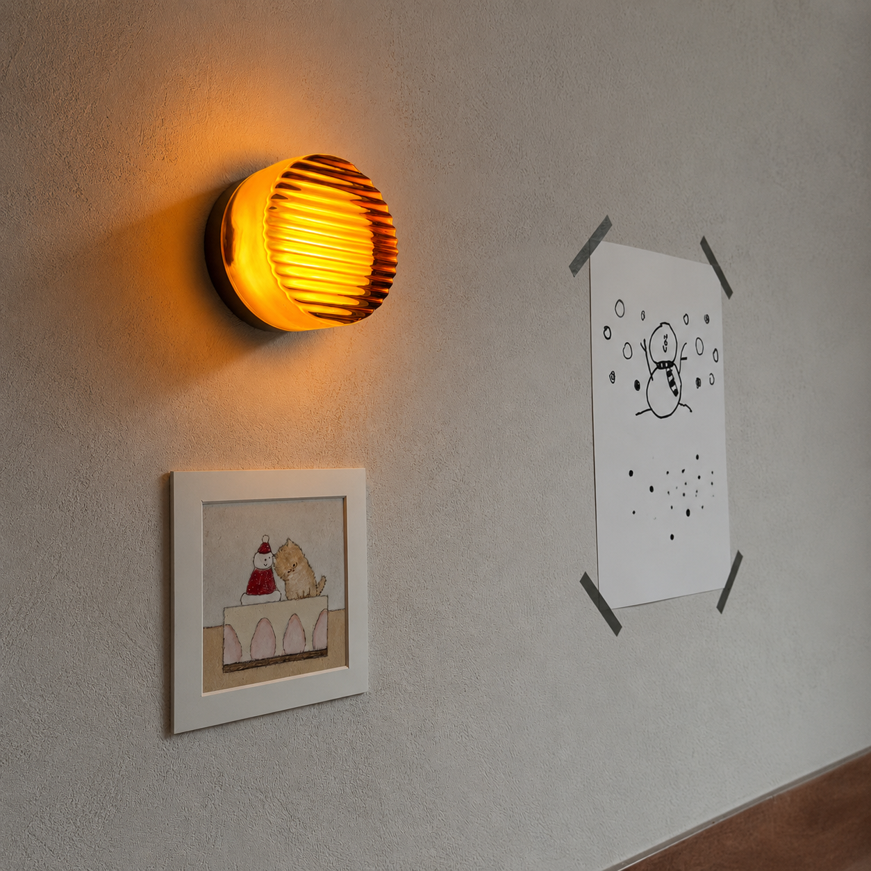 Rille Wall Sconce Dia 5.3" × H 3.2“ (Dia 13.5 × H 8.2 cm) Amber Glowryte