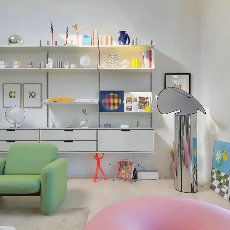 Living Room Lounge & Reading Corner