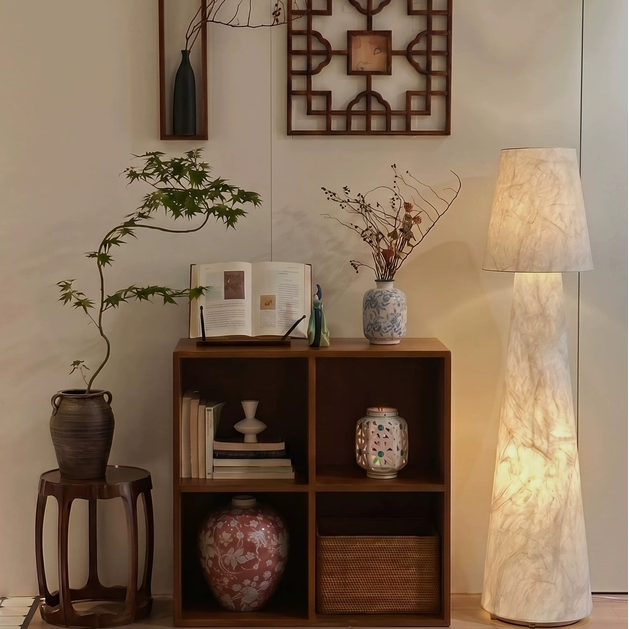 Kanso Tapered Silk Floor Lamp Glowryte