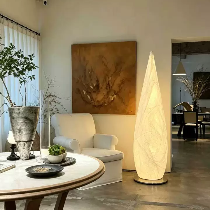 Mayu Teardrop Silk Floor Lamp Glowryte