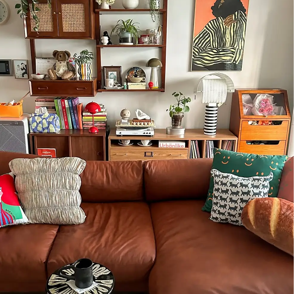 Living Room & Console Table Accent