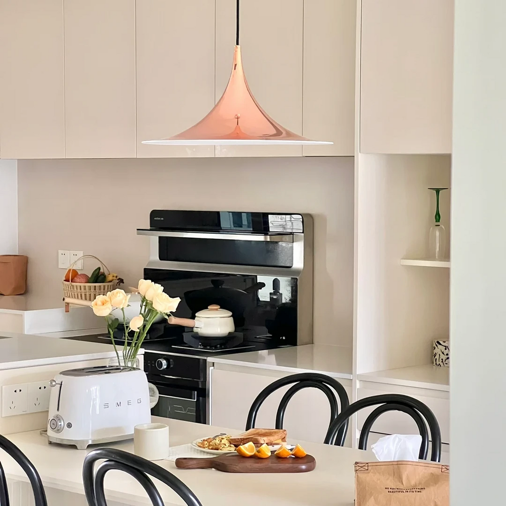 Soren Flared Metal Pendant Light Glowryte