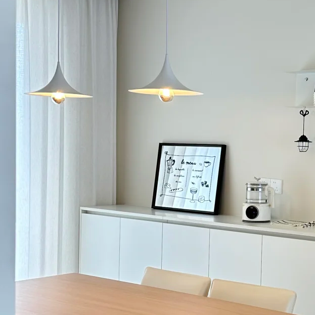 Soren Flared Metal Pendant Light Glowryte