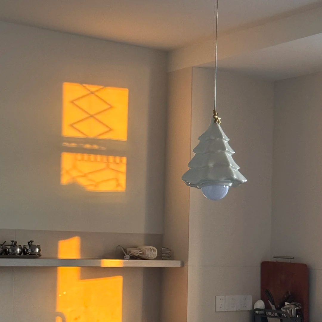 Stella Star-Topped Tree Mini Pendant Light Glowryte