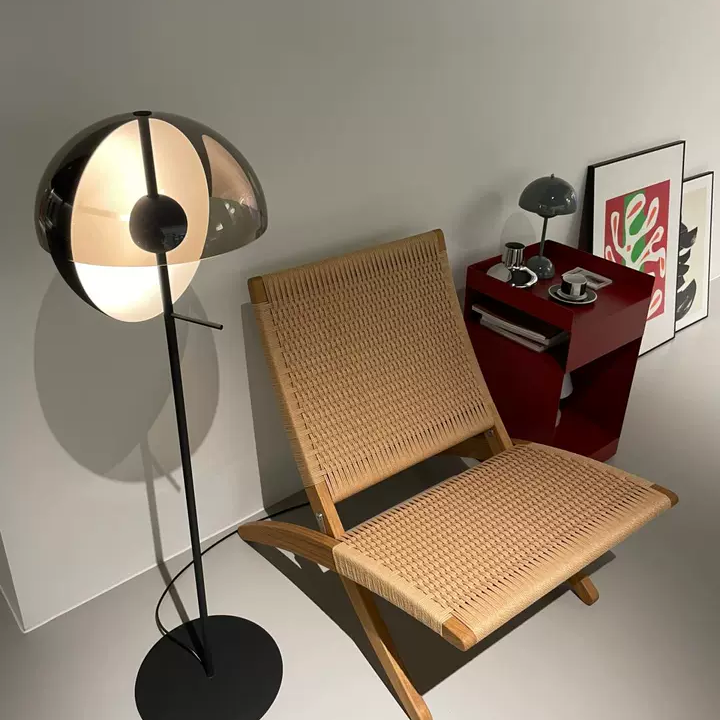 Theia Dual-Shade Glass Floor Lamp Glowryte