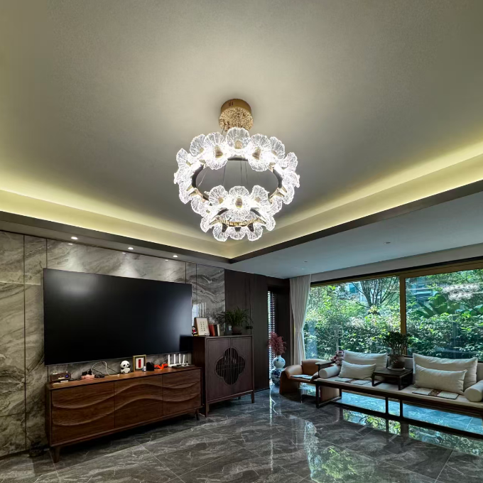Fleur Bloom Chandelier Glowryte