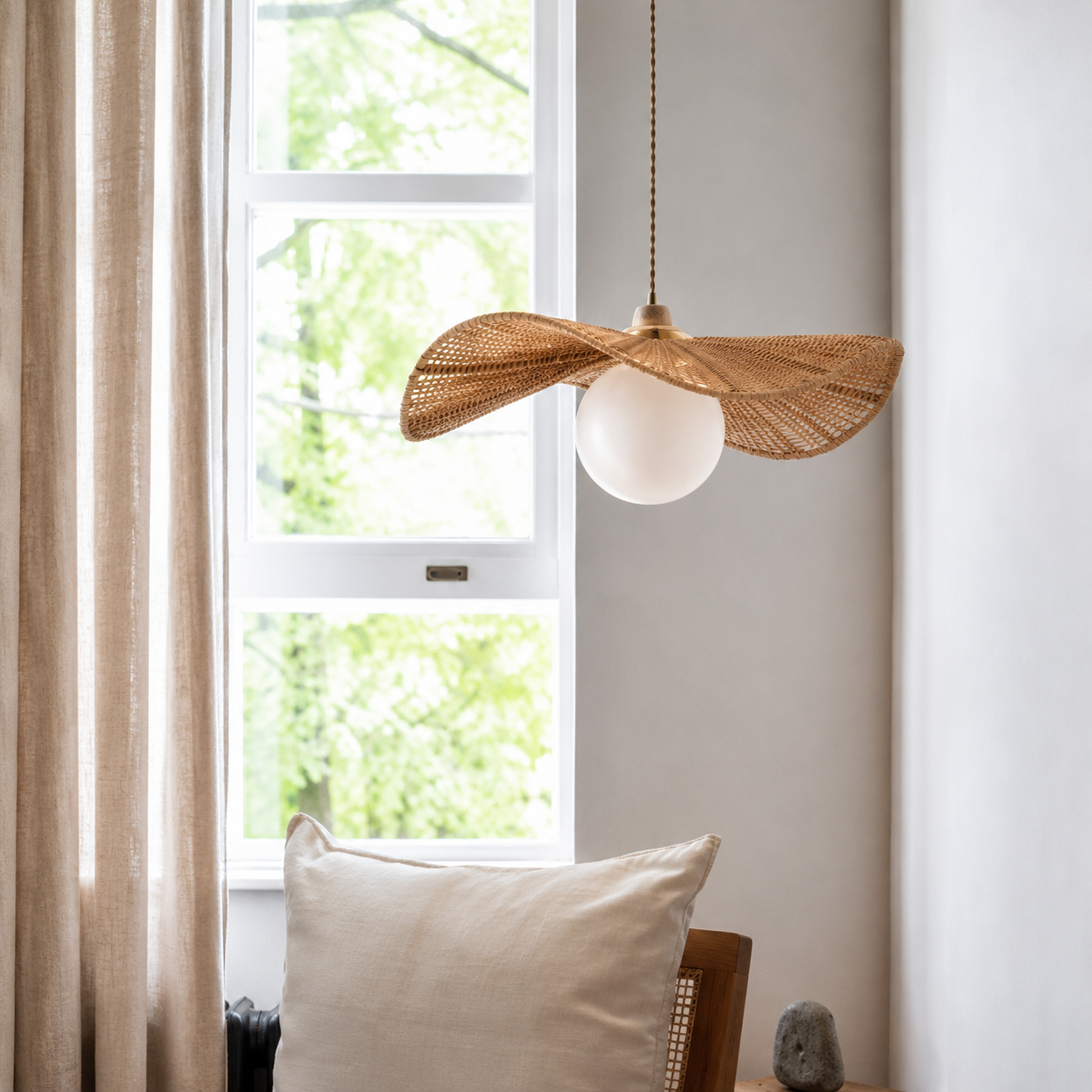 Soleil Rattan Wing Pendant Dia 19.7" × H 11.8" (Dia 50 × H 30 cm) Glowryte