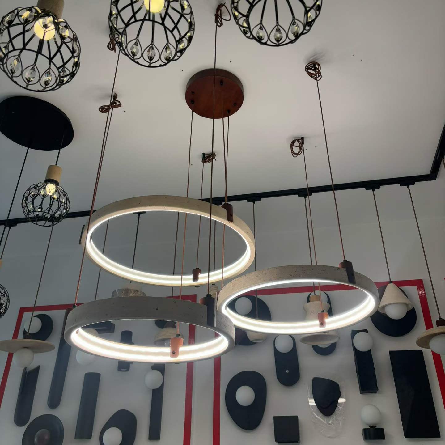 Strata Travertine Ring Chandelier Glowryte